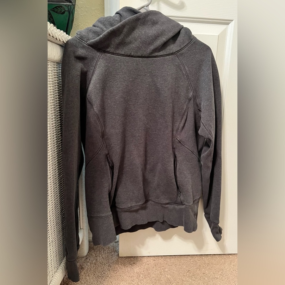 Lululemon Hoodie Sweatshirt in dark gray